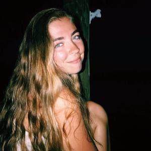 Meet your Posher, Kaleigh